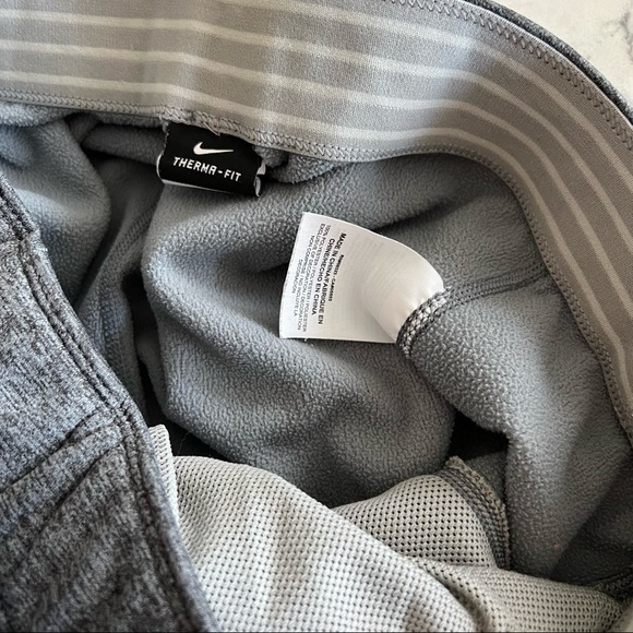 Nike Fleece Lined Lounge Pants with Elastic Waist - Gray - Picture 10 of 10